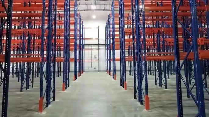 山東某藥業集團重型貨架案例