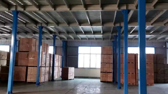 南京機(jī)電行業(yè)1000平鋼平臺(tái)貨架案例