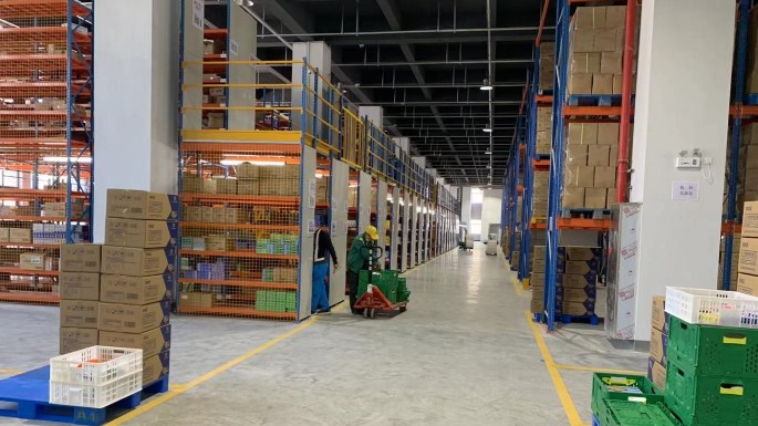 12000平食品行業閣樓式、重型貨架案例