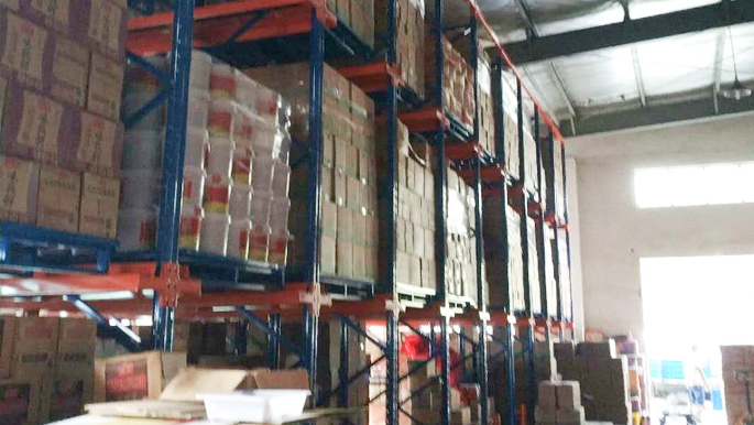 物流行業用貫通式貨架，穩定靈活效率高