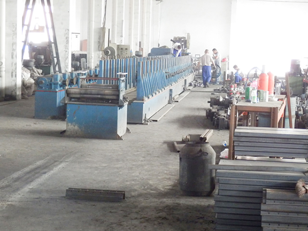 國德貨架生產車間-5